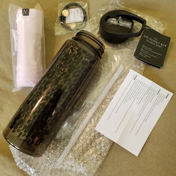 Victoria's Secret Workout Kit - Picture 4 of 5